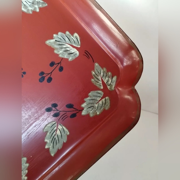 Vintage Hand Painted Butterfly Leaves Red Metal Tray Folk Art Cottagecore SIGNED - Picture 3 of 11